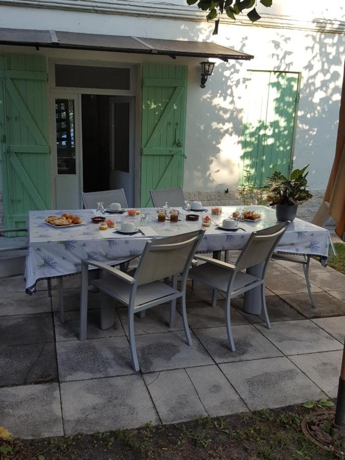Chez Alexandra Bed & Breakfast Louchats Exterior foto